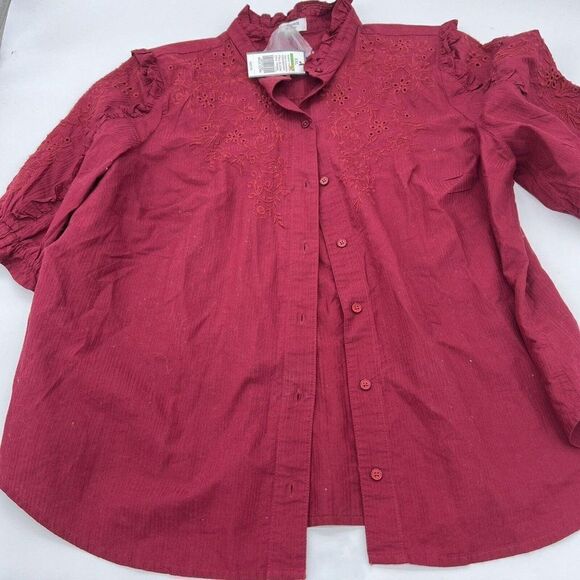 Crown & Ivy Cranberry Embroidered Top NWT 2XL - Picture 1 of 5
